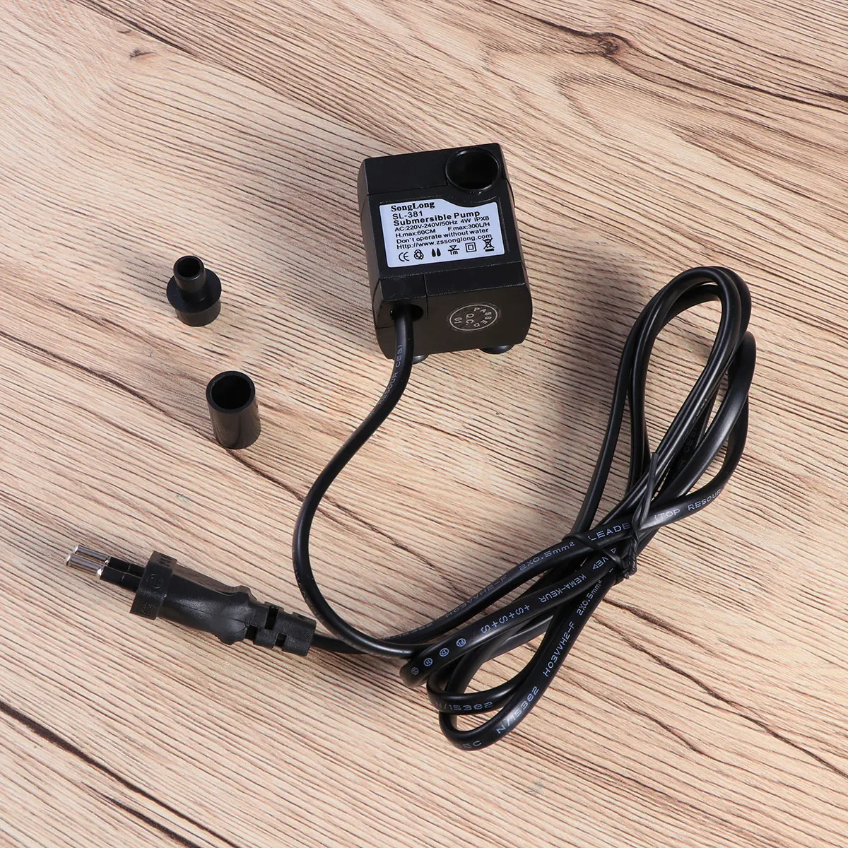 

300 L/H Submersible Fountain Pump Compact Silent Water Fish Tank EU Plug Aquarium Pond Hydroponic System Pet Supplies
