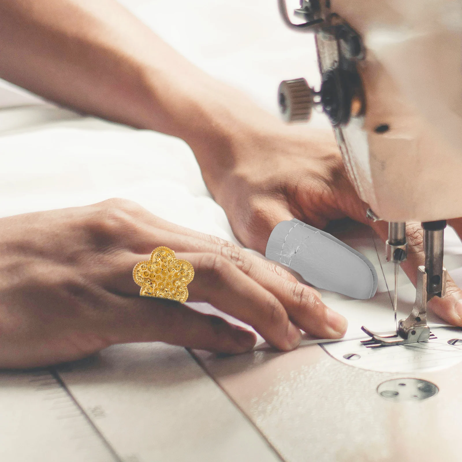 

1 Set Thimble Rings Metal Sewing Thimble For Embroidery Stitching Finger Protector Craft Hand Quilting Diy Needlework Accessory