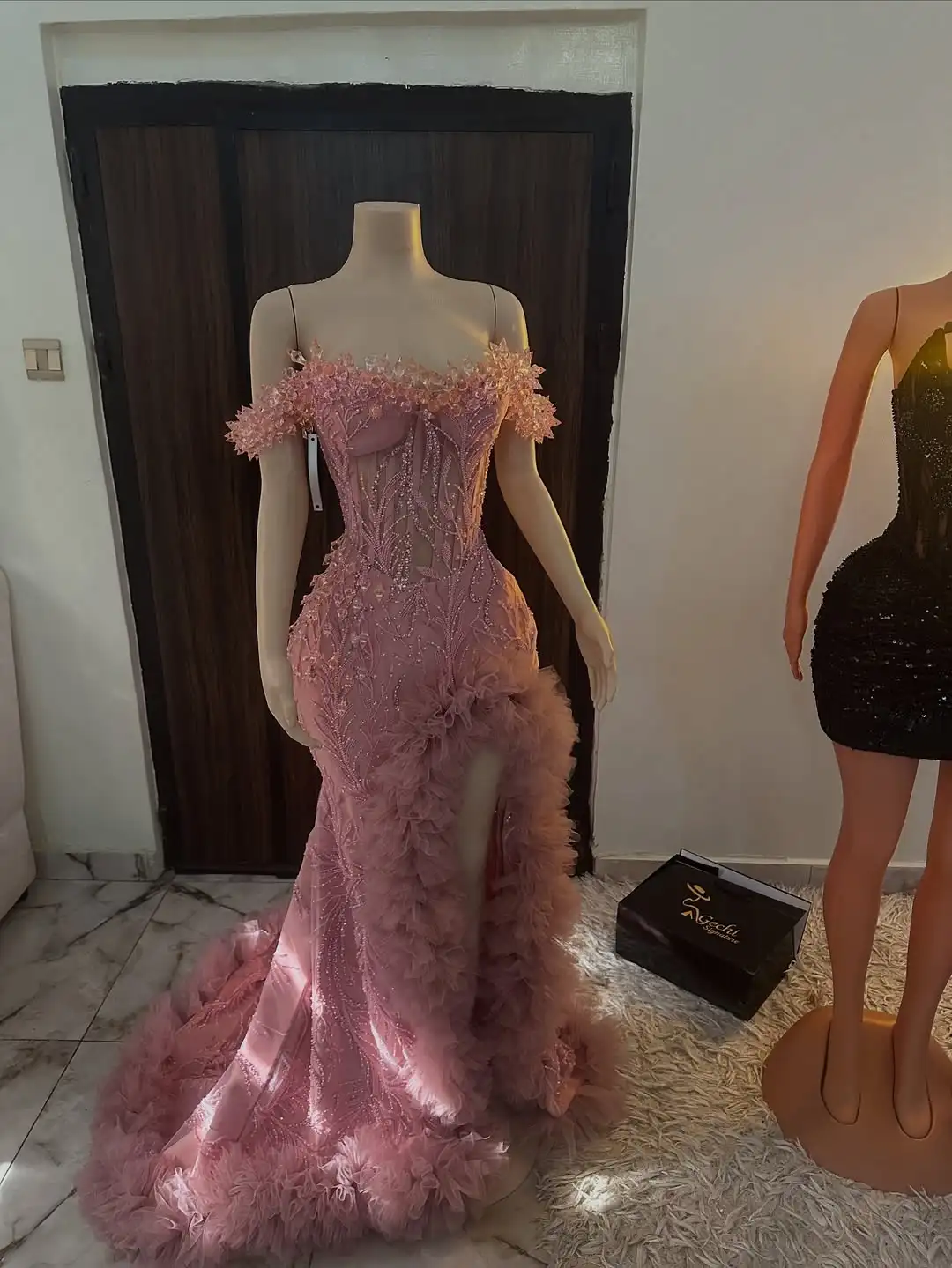 

New Design Sexy Off The Shoulder Beadding Crystal Sequins Fishbone Illusion Side Slit Floral Ruched Evning Prom Party Dress