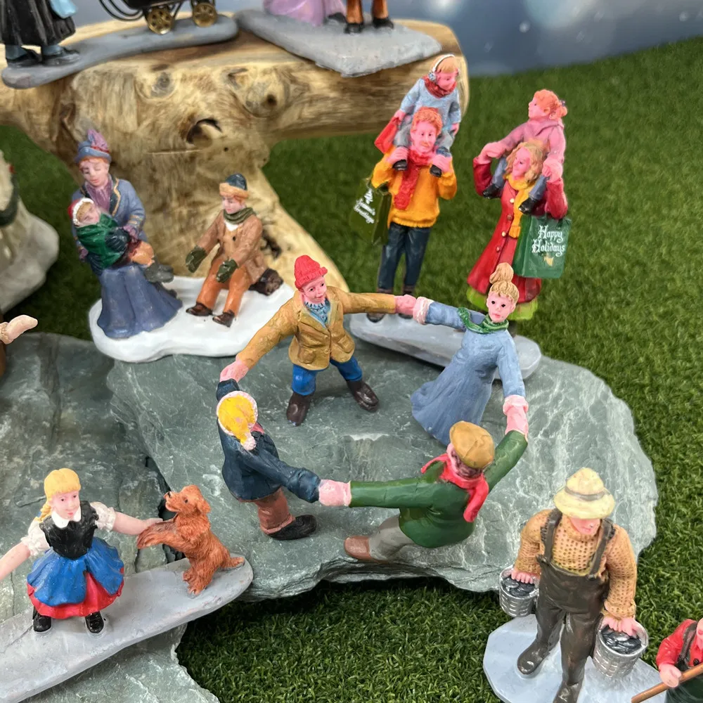 Christmas Village Resin Figurine Set, DIY Scene Model Sand Table Handicraft, Holiday Decor Ornaments, Gift & Collectible