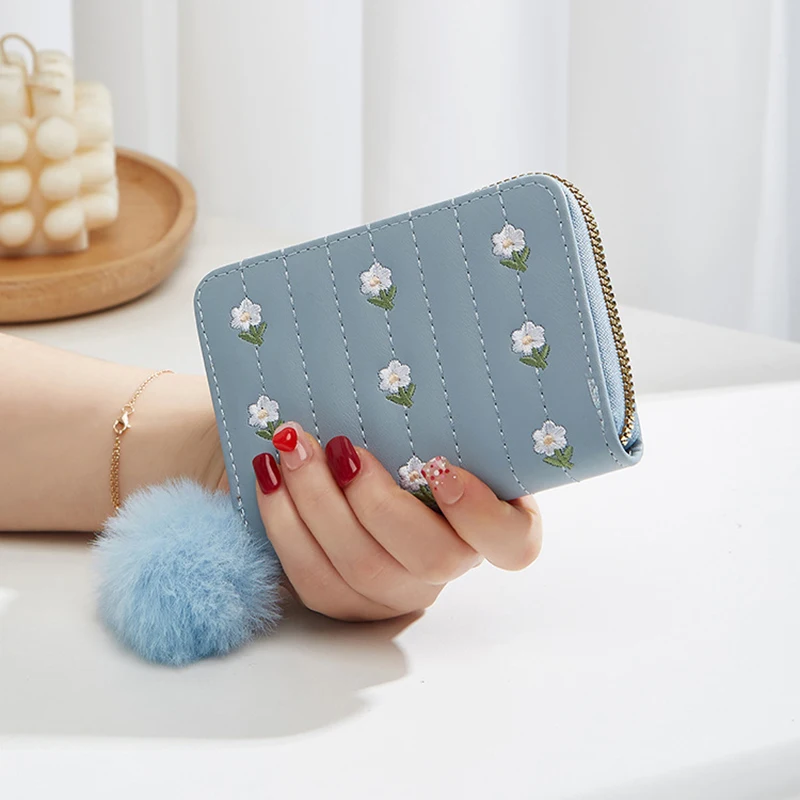 Carteira Monocromática Mini Zero com Peças Penduradas, Bordados, Nova Moda