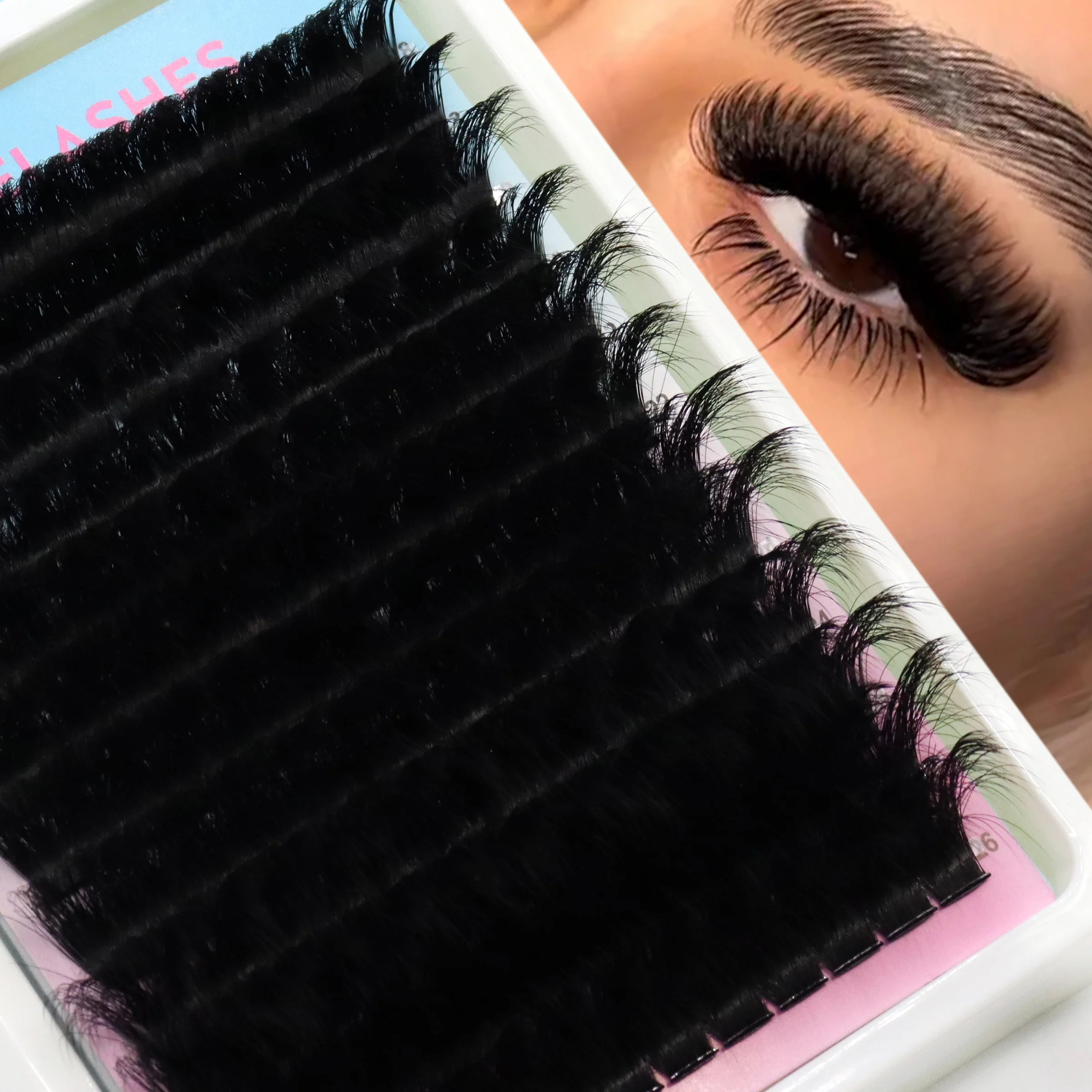HBZGTLAD 200D/300D Extra Long False Eyelashes Sharp and Fluffy Eyelashes Naturally Extend and Can Be Reused