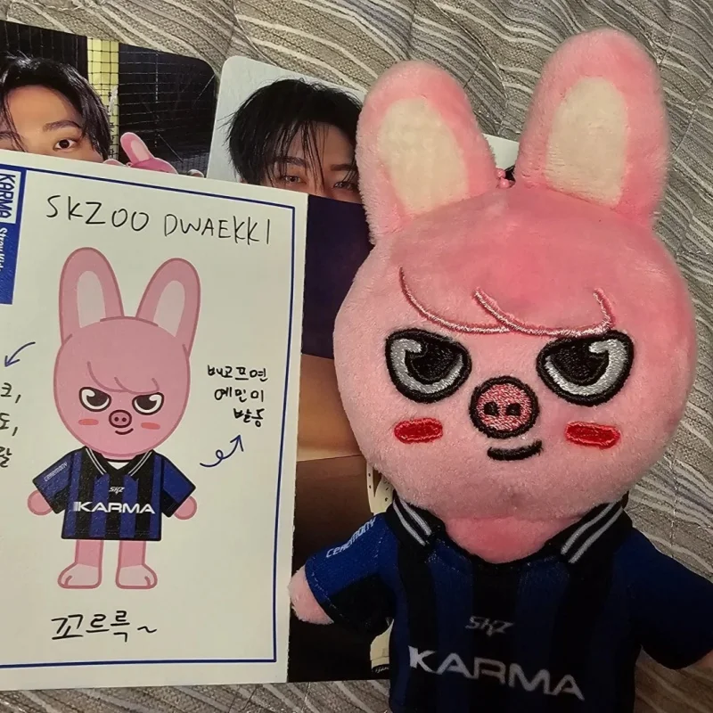 케이팝 봉제 인형 케이팝 키체인 케이팝 봉제 인형 악마 감정 스타일 키체인 어린이용 완벽한 생일 선물 귀여운 장난감