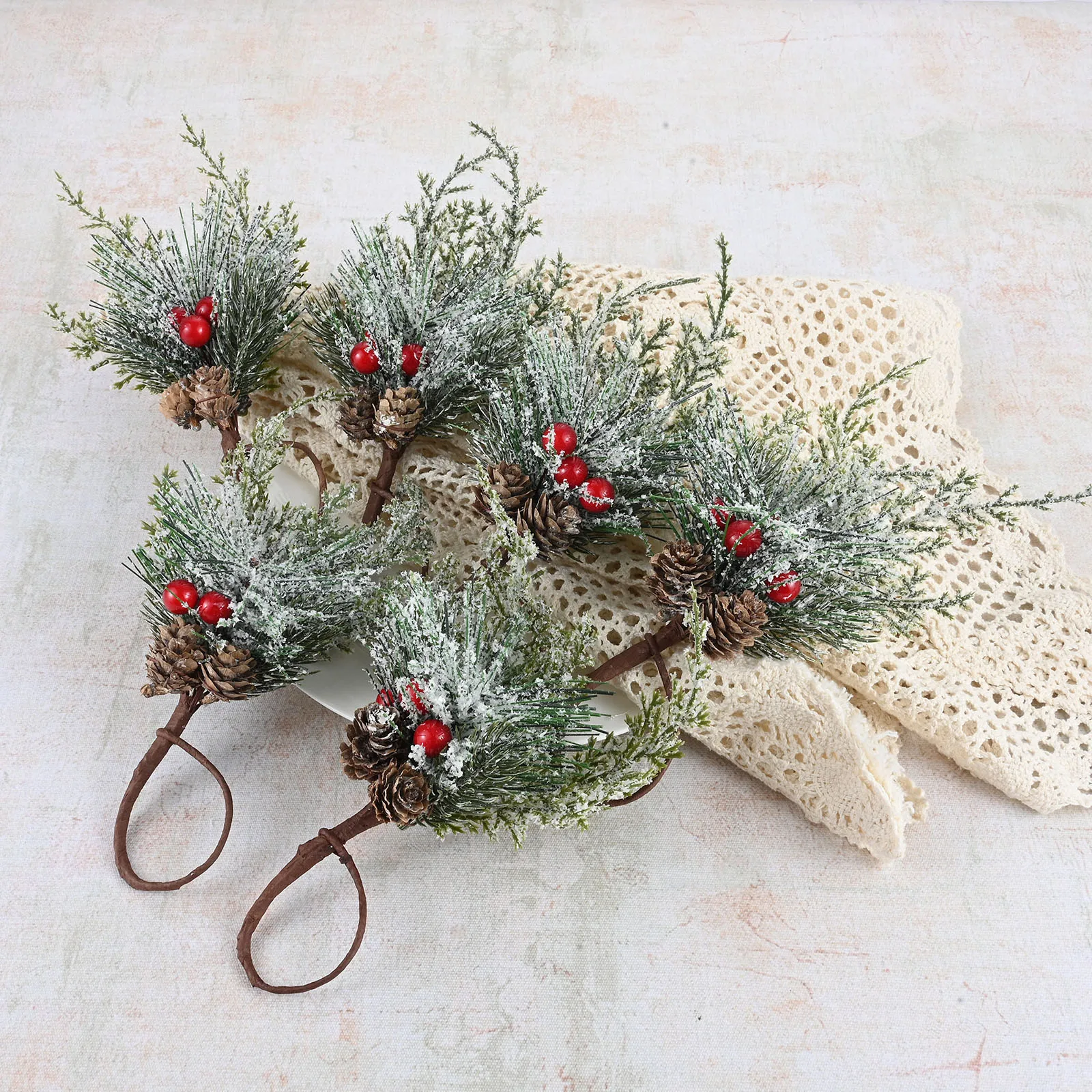 

6Pcs Christmas Napkin Ring Holders Christmas Decoration Napkin Rings for Christmas Party Anniversary Celebrations Graduations