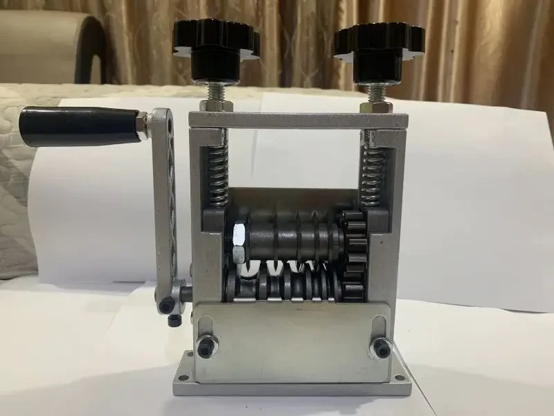 Manual Wire Stripping Tool 1-25mm, Small Cable Stripping Machine, Copper Scrap Cable Peeler for Cable Cutting and Peeling
