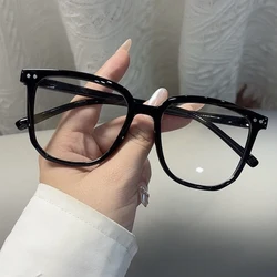 Anti-blue Light Glasses for Women with Regular Eyeglass Frame Finished Retro Flat Light Frame