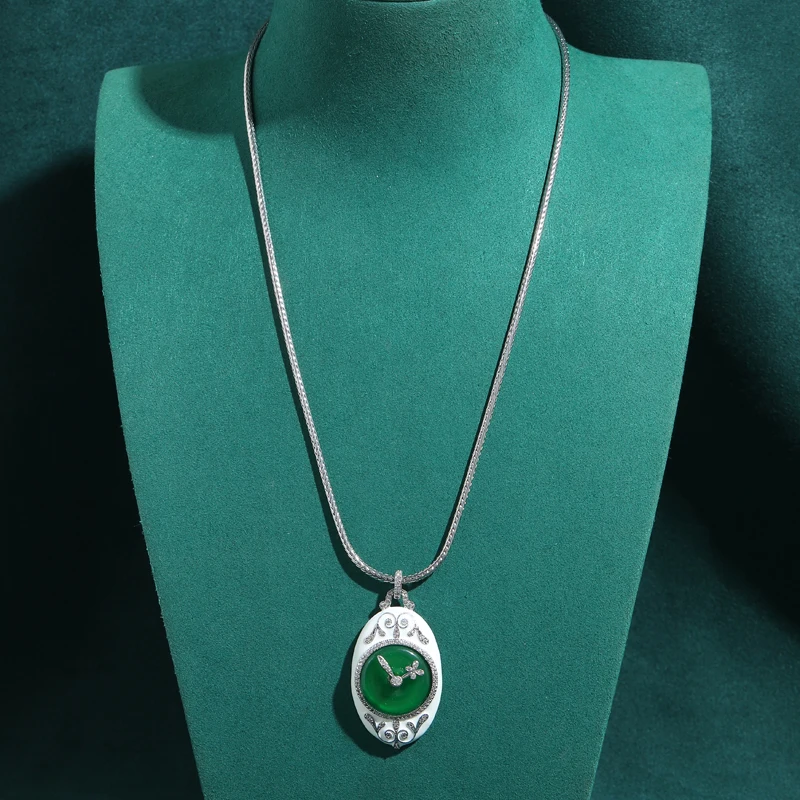 

Vintage Natural Stone Round Green Pendent Necklace Retro White Enamel Silver Color Clock Unique Retro Design Women Jewelry Party
