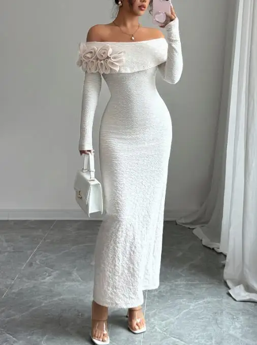 

One Collar Noble and Elegant Long Sleeved Dress, Autumn New Style for Women, Elegant Temperament, Applique Wrapped Hip Dress