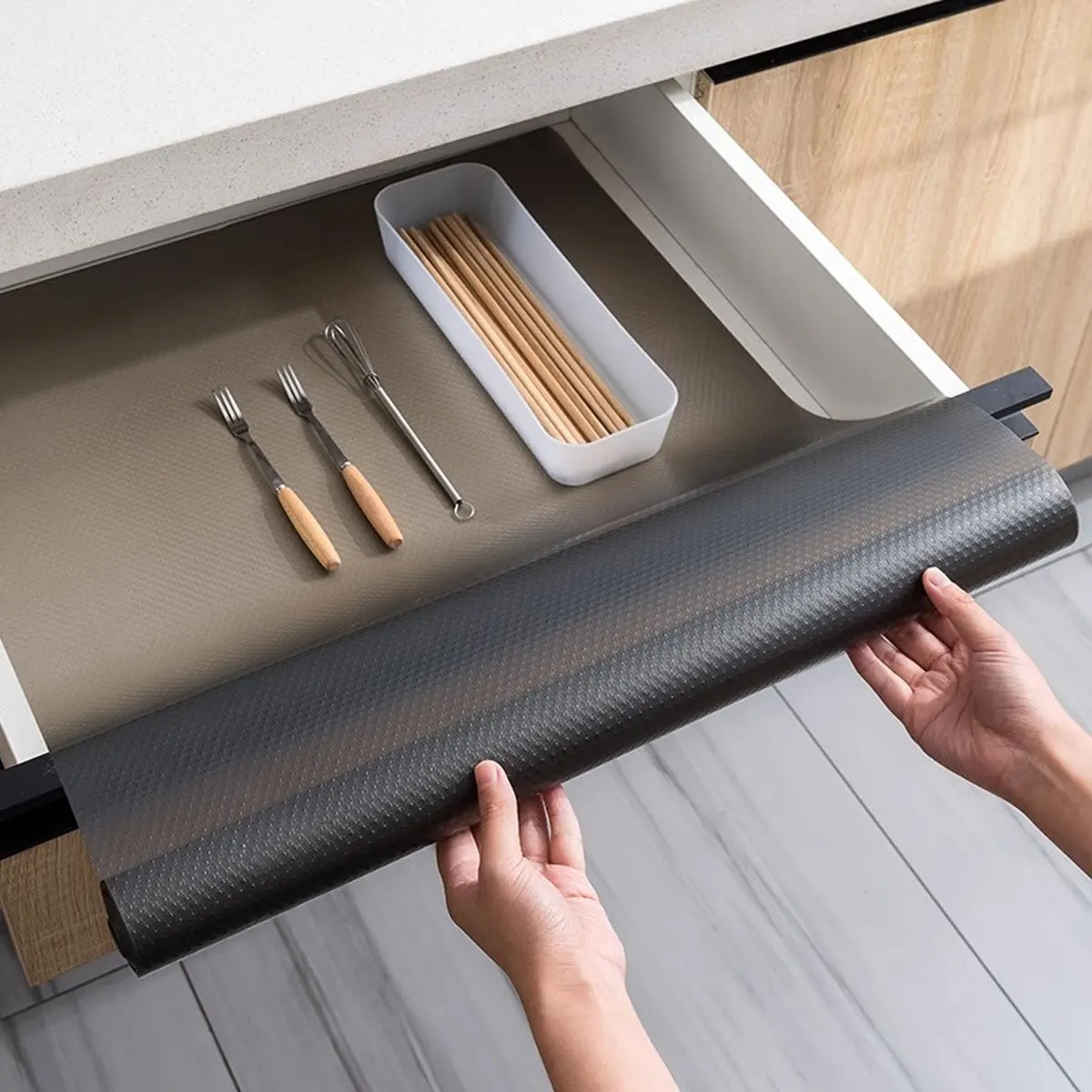 Easy Clean Surface NonAdhesive EVA Shelving Paper Waterproof No Residue Anti Slip Cuttable Drawer Protector Kitchen Sink Cabinet