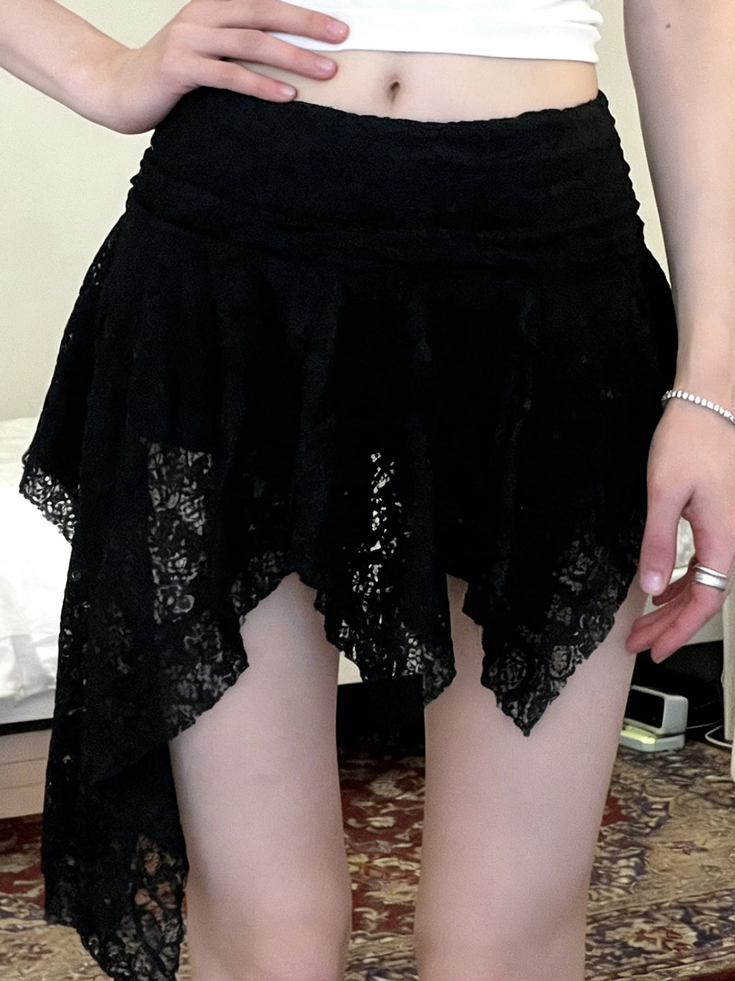 

WEEKEEP Spicy Girl Pure Color Lace Patchwork Asymmetrical Half Skirt Low Waist A-Line Slimming Short Skirt for Ladies
