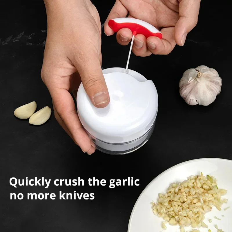 1pcs White Hand Pulled Garlic Grinder In The Kitchen Palm Multi Functional Food Garlic Grinder Shredding Machine Garlic Puller