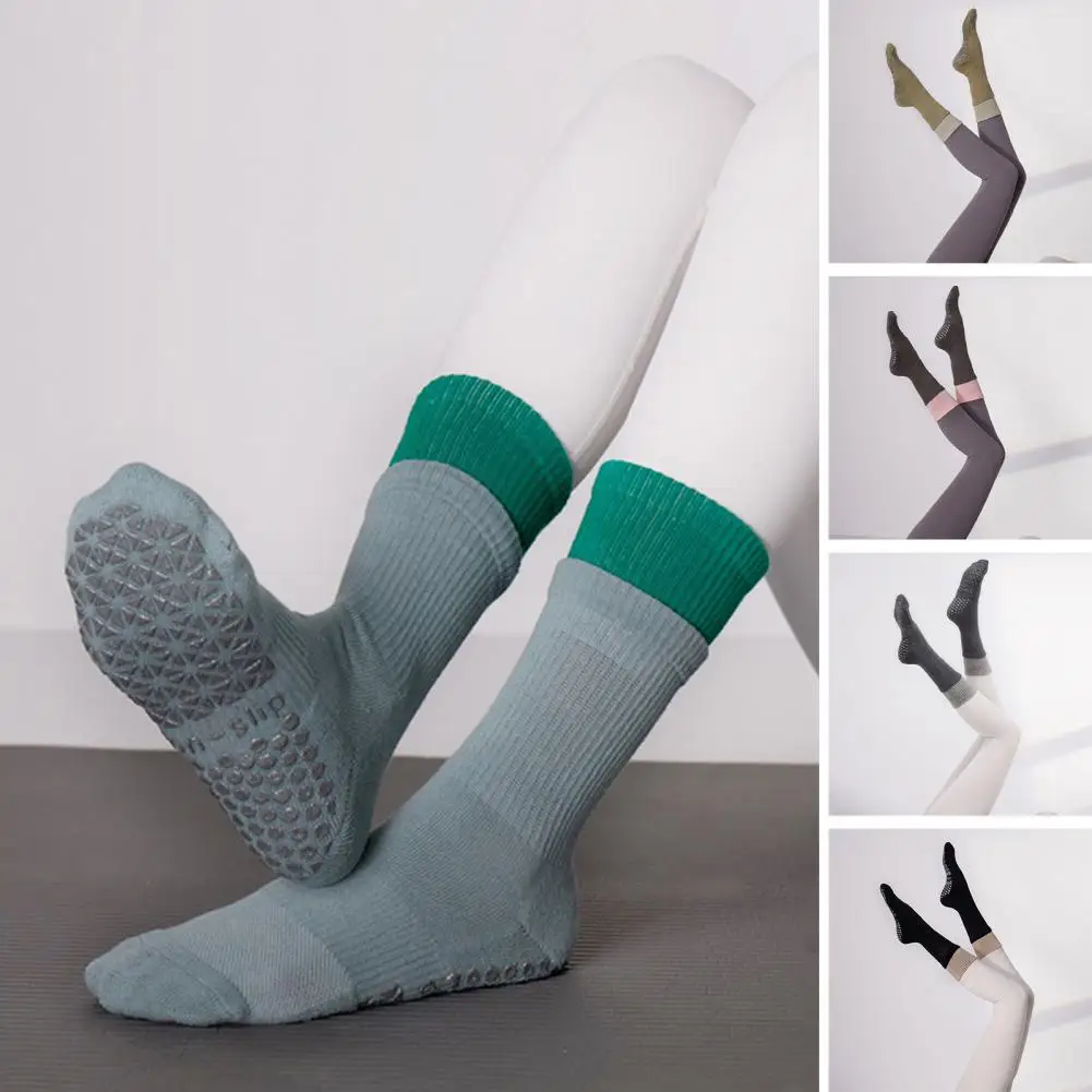 1 Pair Autumn Winter Yoga Socks Non-Slip Sole Patchwork Color Socks Professional Women Mid-tube Pilates Socks