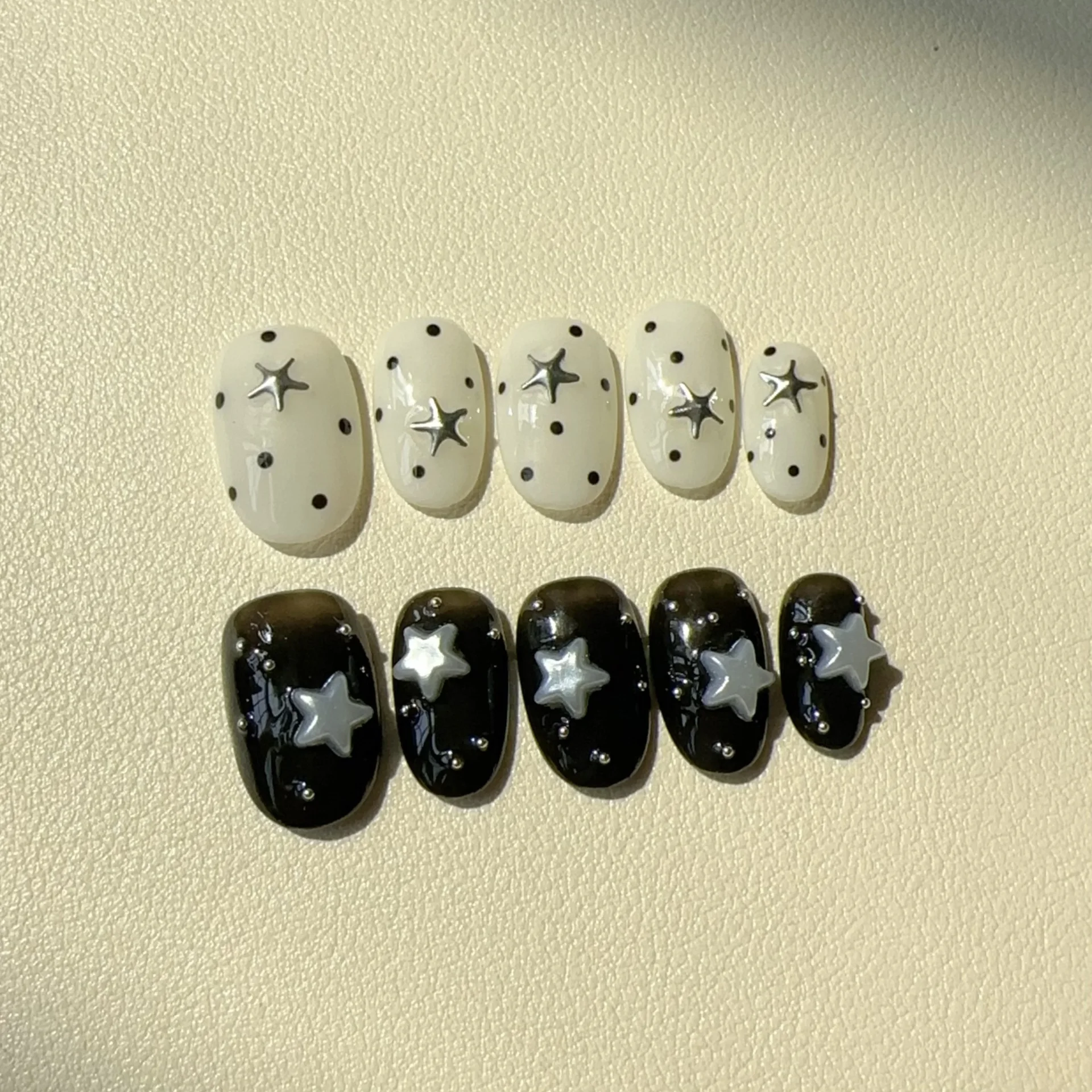 

10PCS Handmade Short Oval Press on Nails Black White Polka Dot 3D Star Rivet Decor Y2K Cool Style Glossy Reusable for Daily Wear