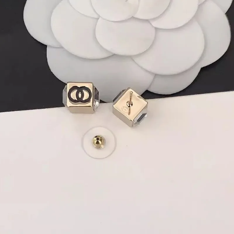 منتج جديد: السكر والماس، شخصية، راقية، فاخرة خفيفة، نرد مربع جديد، أقراط، أنثى