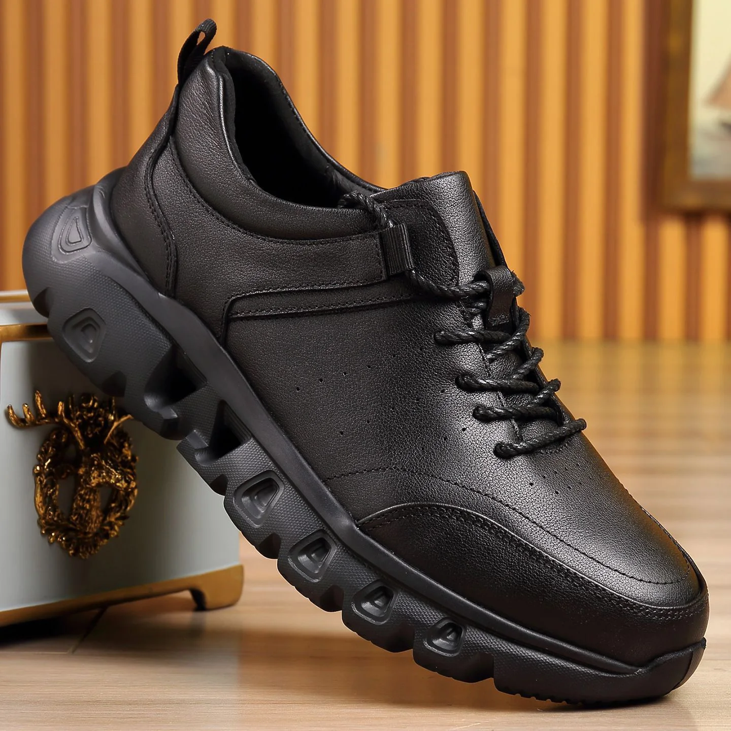 

Fashion Genuine Leather Shoes Men Famous Luxury Original Sneakers Street Sport Trekking Outdoor Hiking Climbing Lightweight 45