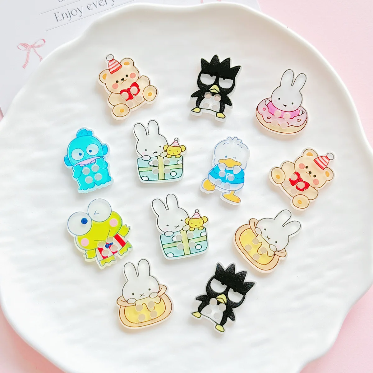 5 個ミニソアクリル漫画ボタンかわいい DIY ジュエリー冷蔵庫ステッカーキーホルダー穴靴フラットバック荷物材料卸売