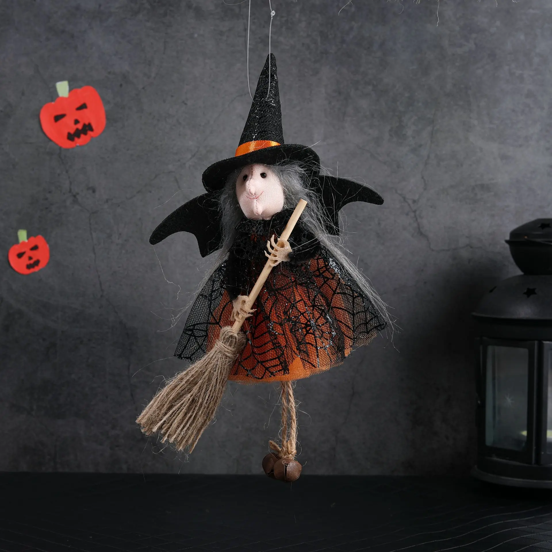 

Creaming Witches Pendant Toy Halloween Decorations Outdoor Large Light Up Holding Hands Broomsticks Decoration Funny Wacky Toys