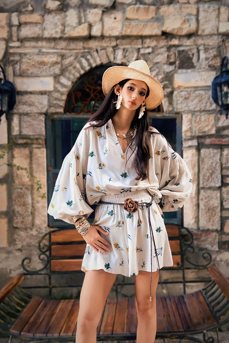 

Summer Embroidery Shirt Hemp Lantern Sleeve Vintage Loose Blouses Women's Top Casual Shirt Y2K 2025 New DABUWAWA DM2AST011