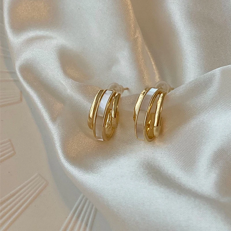 Fashion Delicate Jewelry Stud Earrings Pretty Design Metal Gold Color Enamel White Earrings For Women Christmas Girl Gifts