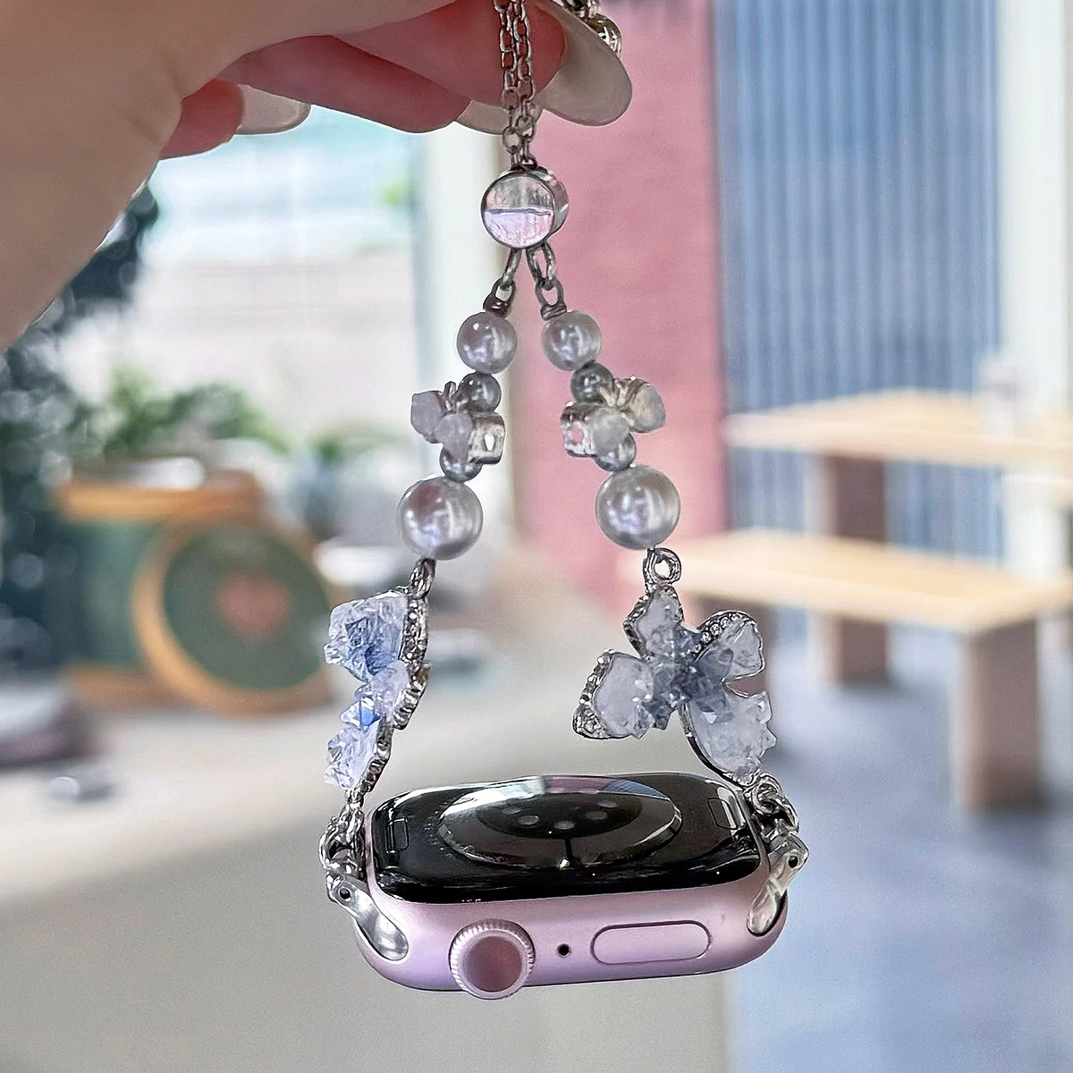 Cinturino in metallo per gioielli a farfalla per cinturino Apple Watch 41mm 45mm 44mm 40mm 38/42mm cinturino da donna di lusso per iWatch 9 8 SE 7 6