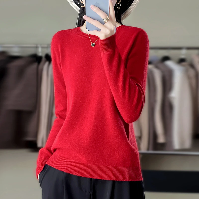 Autumn and Winter new high-end. Women\'s loose Knitted Sweater Versatile Pullover Long Sleeved Sweater Round neck base Sweater