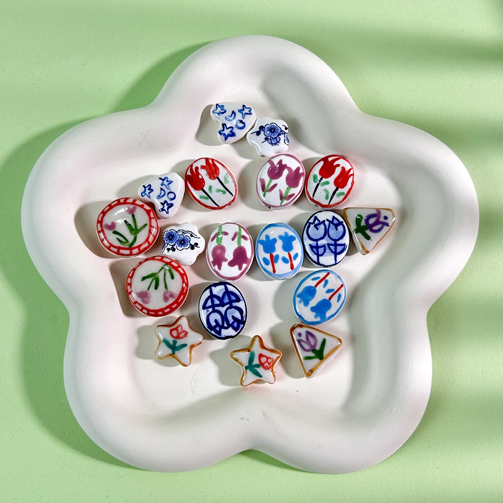 قطعتان من أزهار البورسلين المرسومة يدويًا - خرز التوليب والبرقوق باللون الوردي والأزرق لإكسسوارات المجوهرات