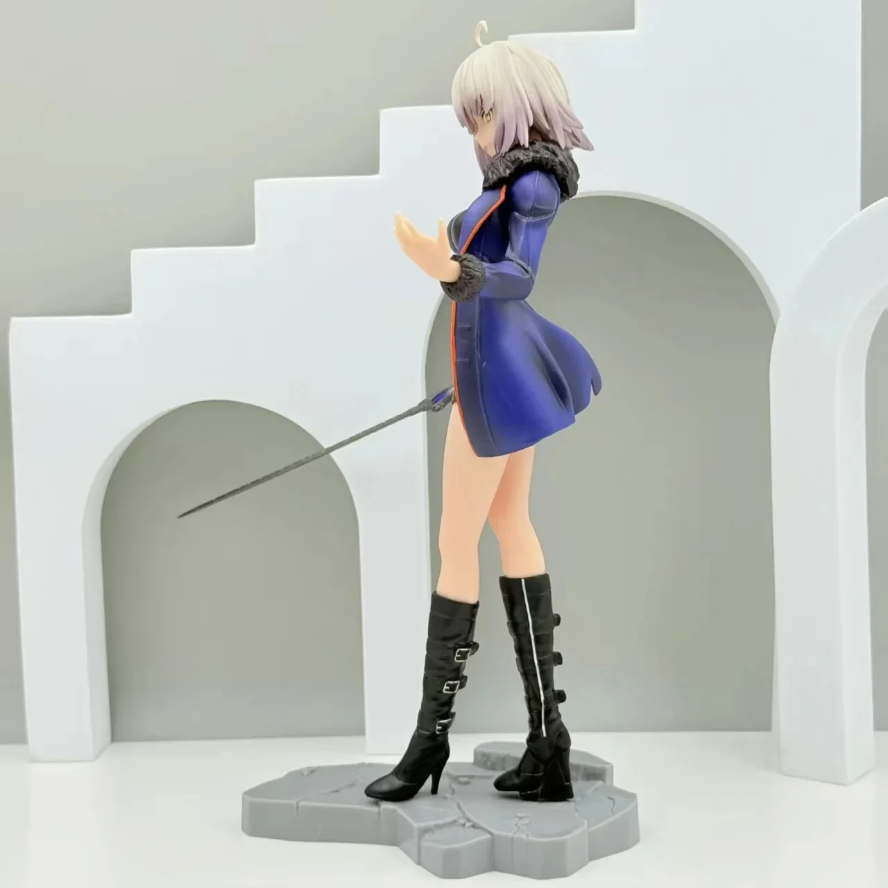 متوفر في المخزون الشكل فيجما ماكس مصنع مصير-الطلب الكبير المنتقم-جان أوف قوس ملابس كاجوال دمى الرسوم المتحركة نموذج ألعاب الزينة