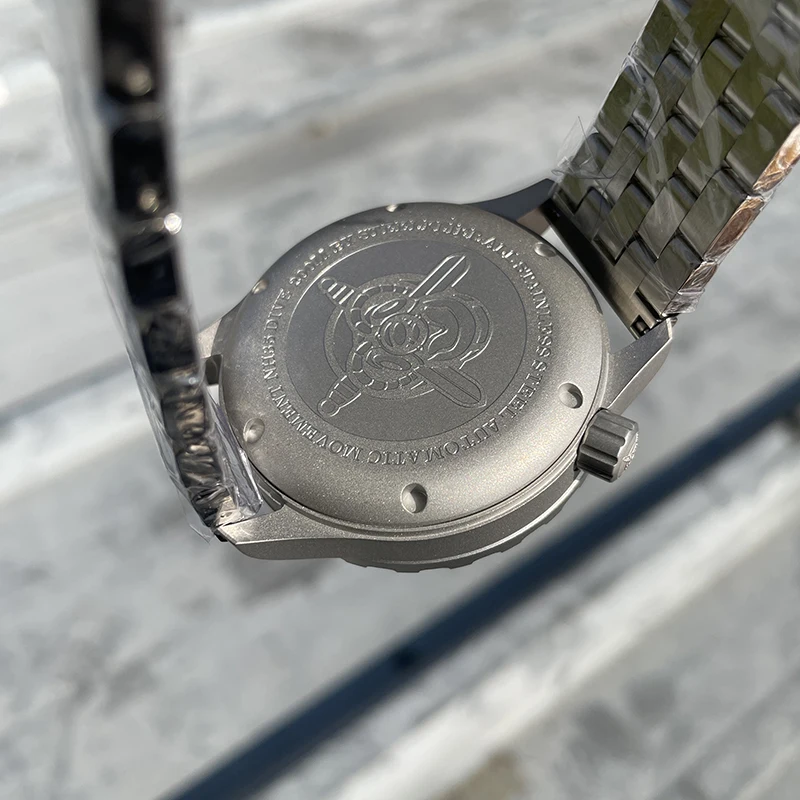 STEELFLIER Men Diver Watch 45mm Automatic Mechanical Wristwatch 200M Waterproof BGW-9 Luminous Sapphire Mirror NH35 Steel Bezel