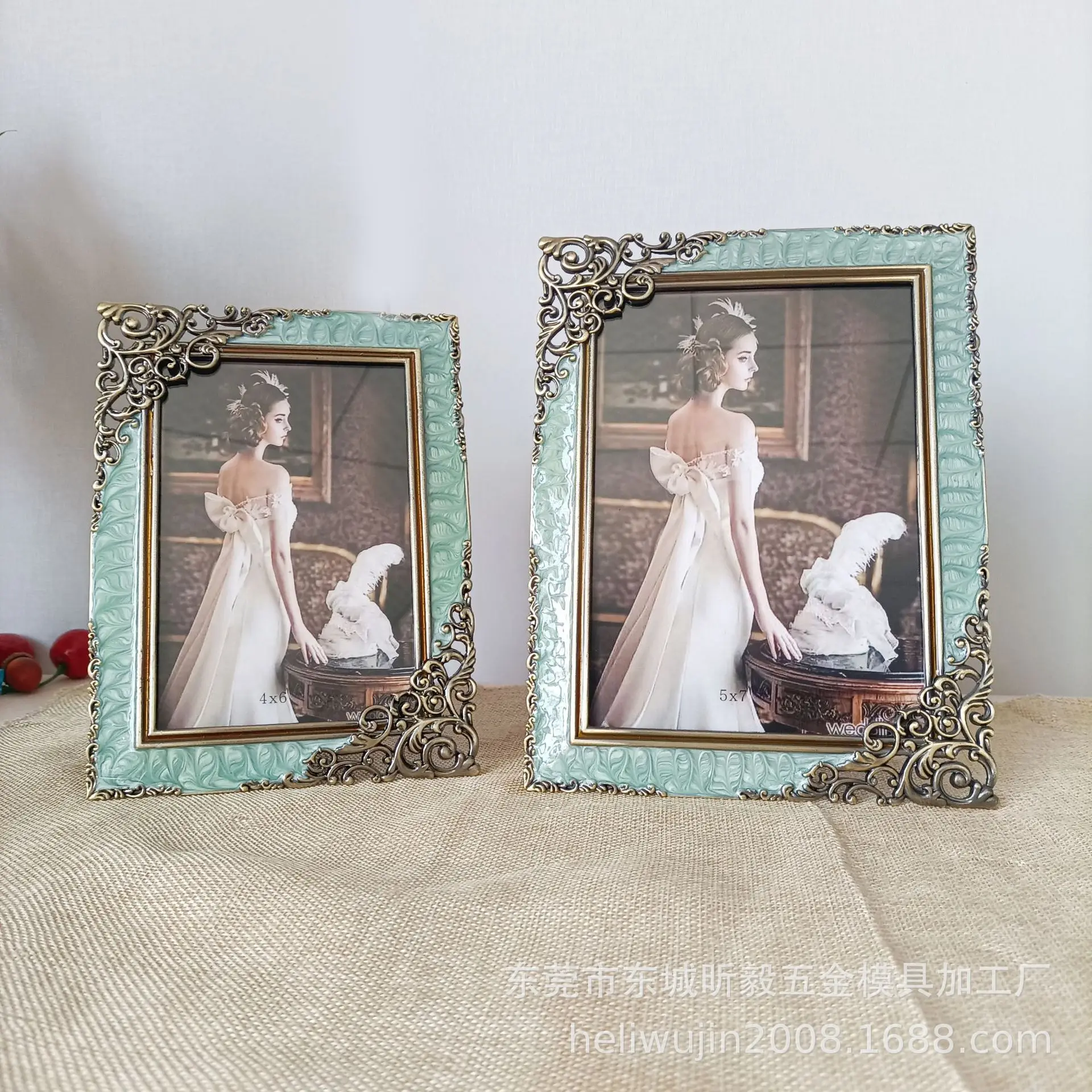 Enameled Pearl Green Metal Picture Frame For Birthday Party Gifts