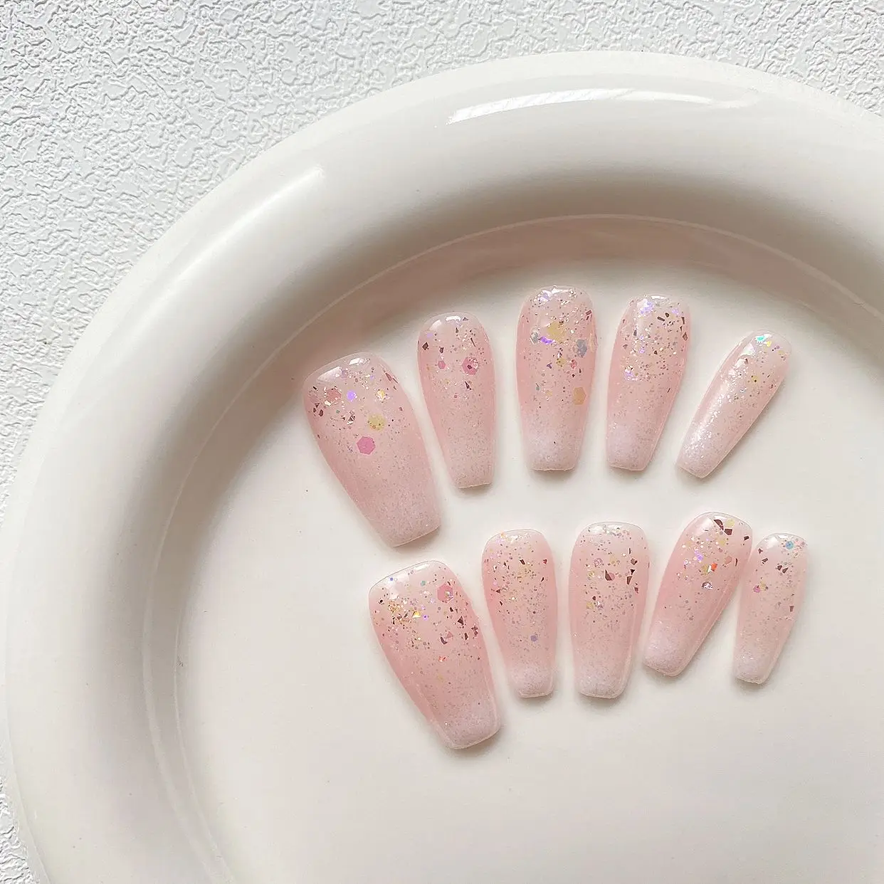 10szt Handmade Press On Nails Sakura Pink Design Fake Nails Smudge Full Cover Coffin Nail Fashion Wielokrotnego użytku do noszenia Fałszywe końcówki