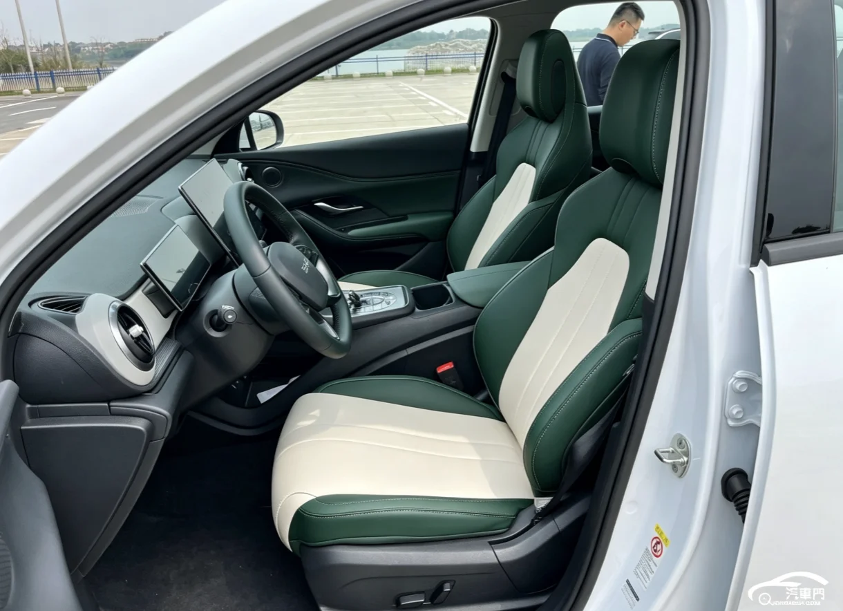 Für BYD Sealion 5 2025 Maßgefertigte Autositzbezüge Luxuriöses Nappaleder 100% Passgenau Innenraumzubehör 360 ° Vollständige Abdeckung – Detail 4