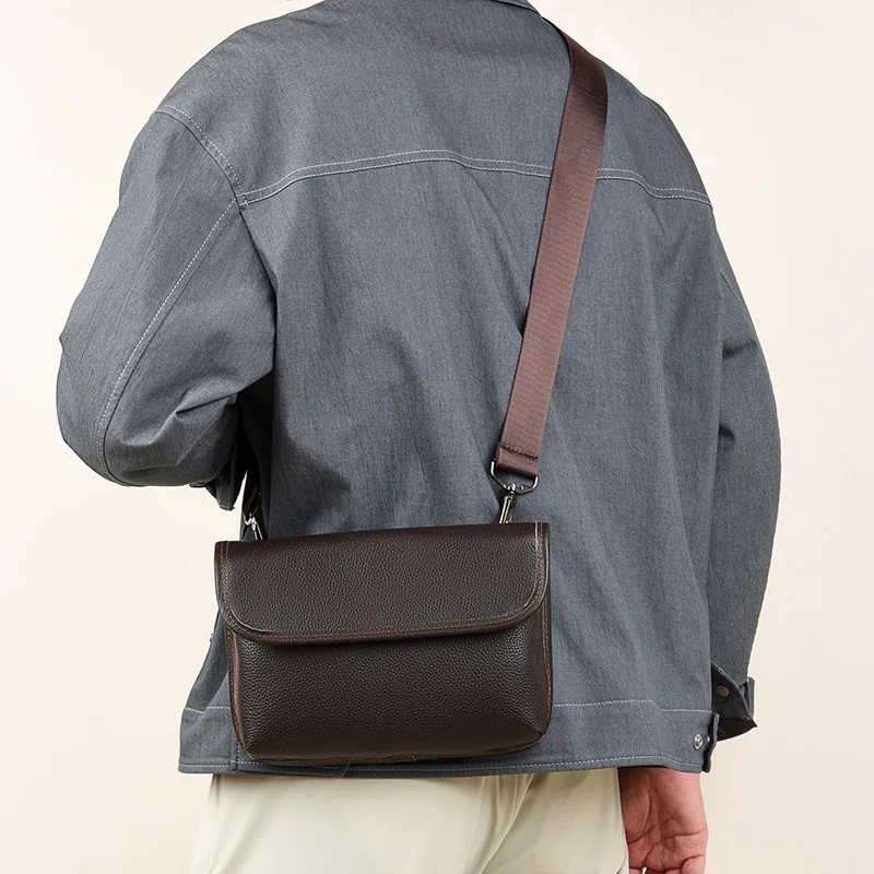 Genuine leather men's crossbody bag, flip cover, large capacity, simple chest bag, lightweight, waterproof single-shoulder bag