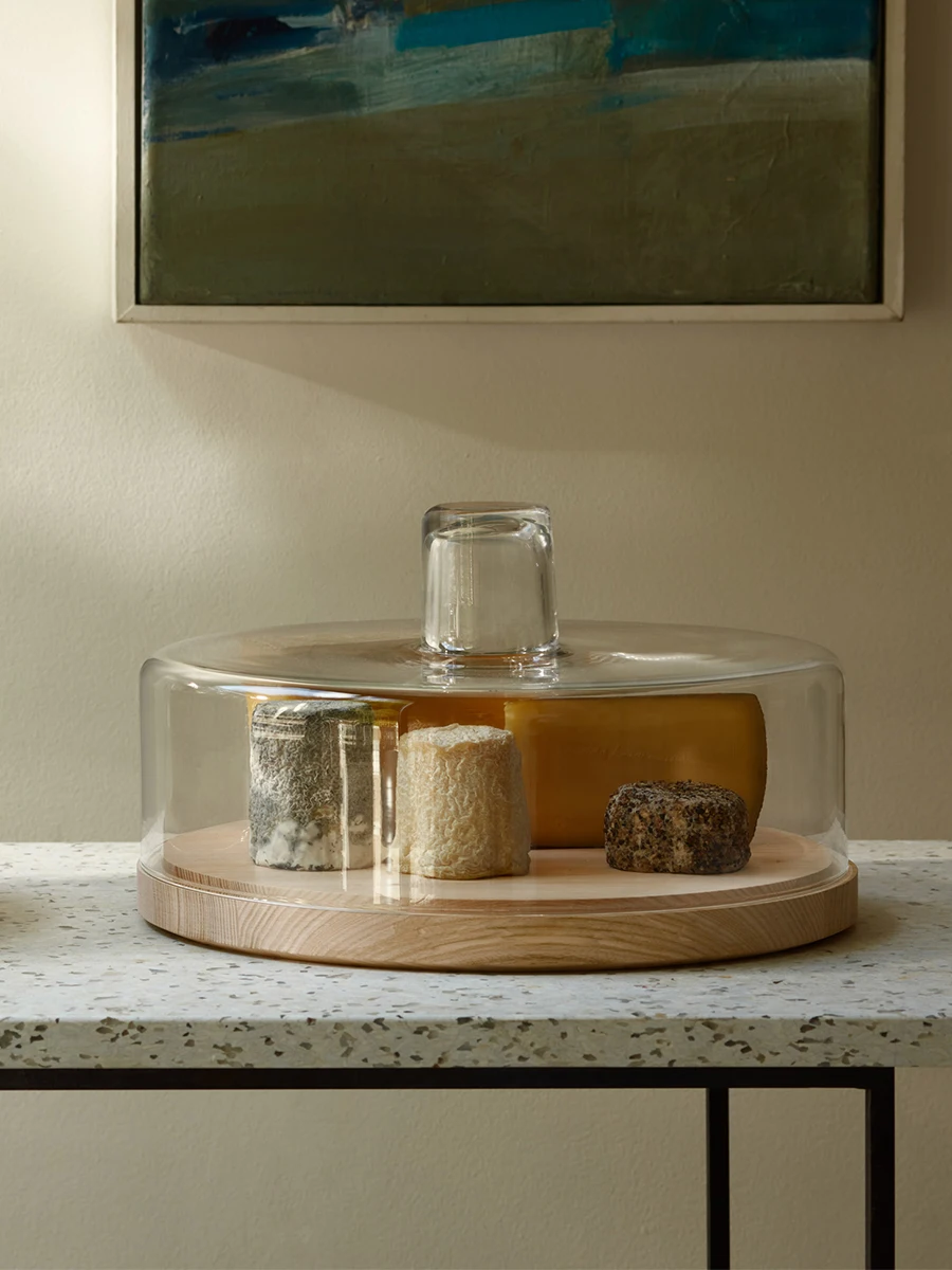 Cake tray, fruit tray, wooden bottom living room dessert table