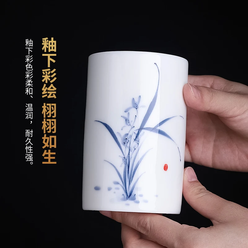 Ceramic hand-painted underglaze color Meilan bamboo chrysanthemum pen holder can be customized commemorative gifts