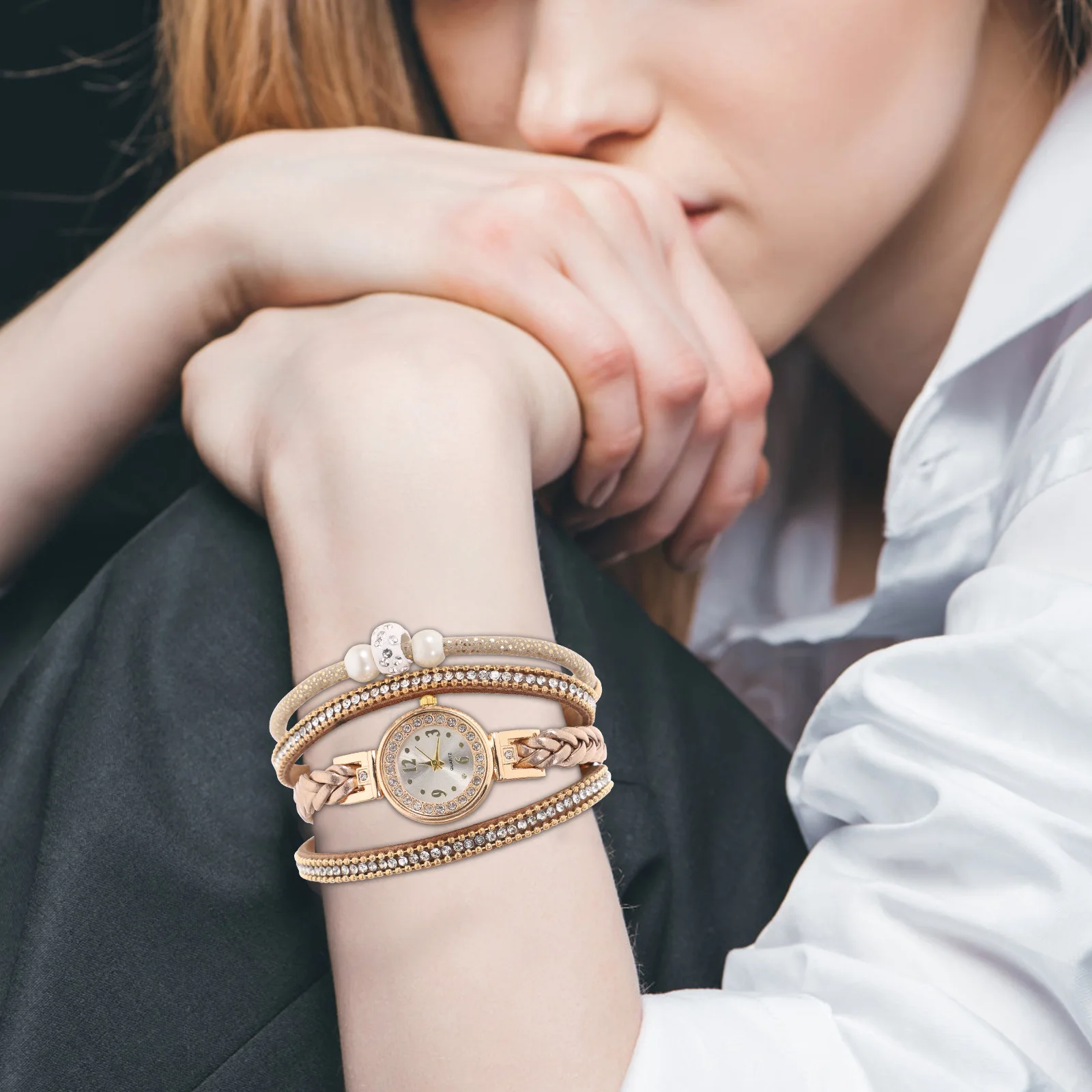 

Diamond-Inlaid Women Quartz Quartz Bracelet Watch Beige Multi-Layer Woven Bracelet Party Wedding Gift For Her
