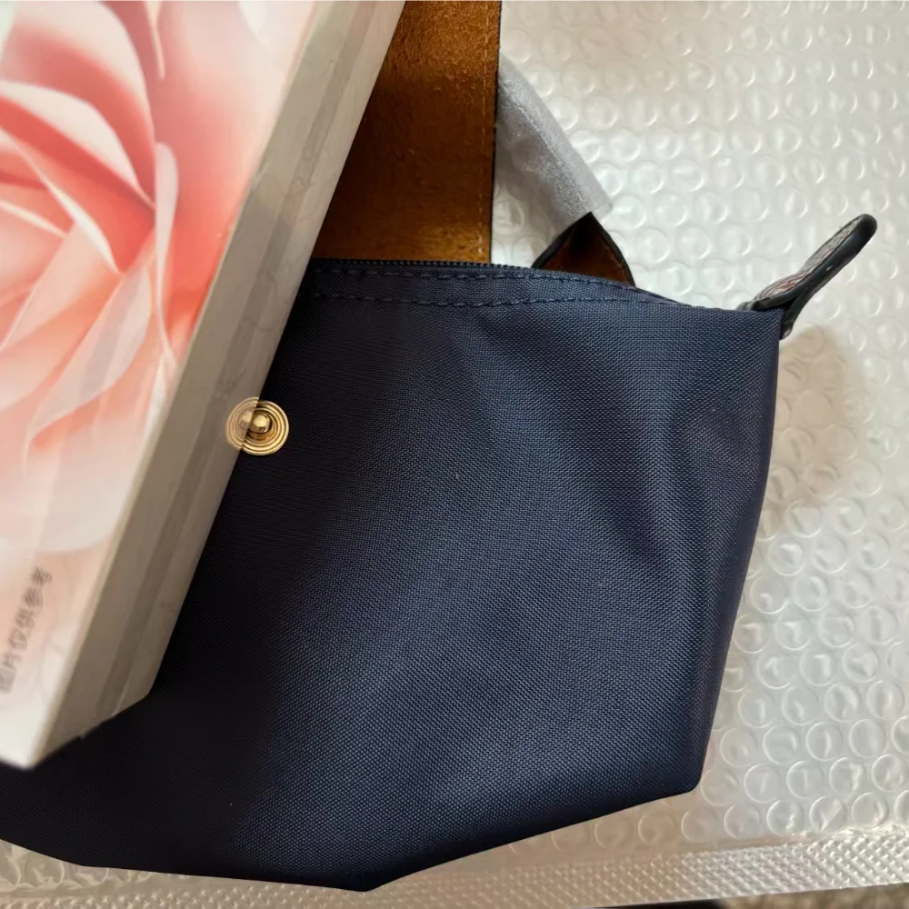 

Mini Dumpling Bag Y2k Style Nylon Shoulder Crossbody Bag Nylon Waterproof Bag Mobile Phone Bag Fashionable Women's Bag