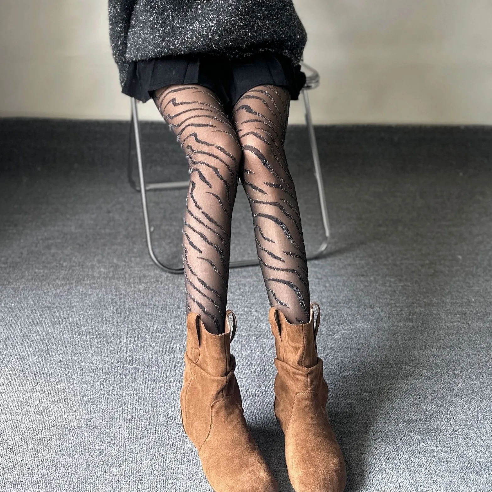 Fashion Striped Ladies Pantyhose Thin Black Reflective Silver Wire Flocking Zebra Print Spice Lolita Personality Tights