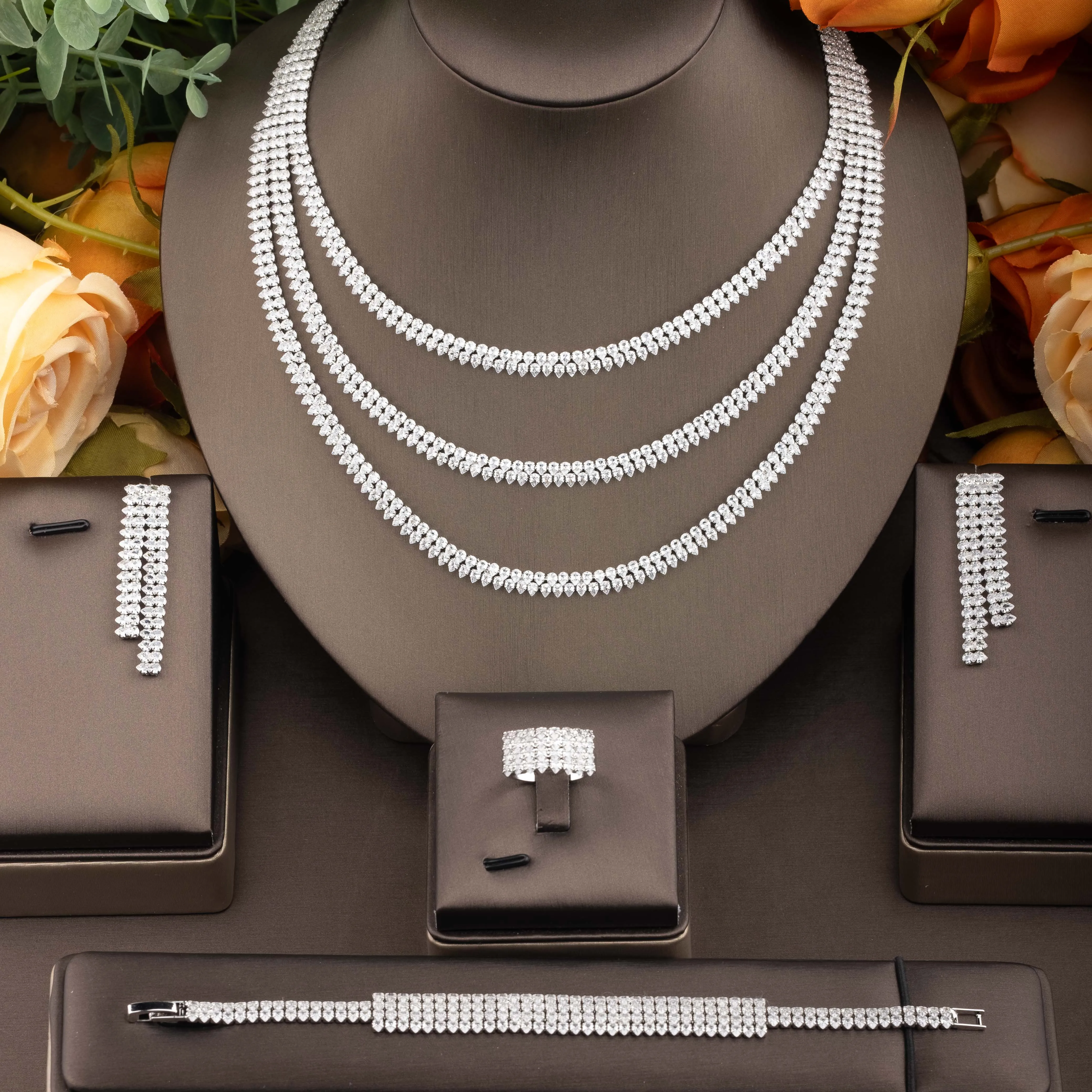 

1 Set of Luxurious and Elegant Jewelry Set with Sparkling Cubic Zirconia, Three-Layer Stacked Floral Cluster Decorations, Suitab