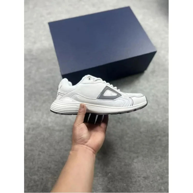 2026 Neue Herren- und Damen-Laufschuhe für umfassendes körperliches Training, atmungsaktive Outdoor-Sneaker mit Dämpfung