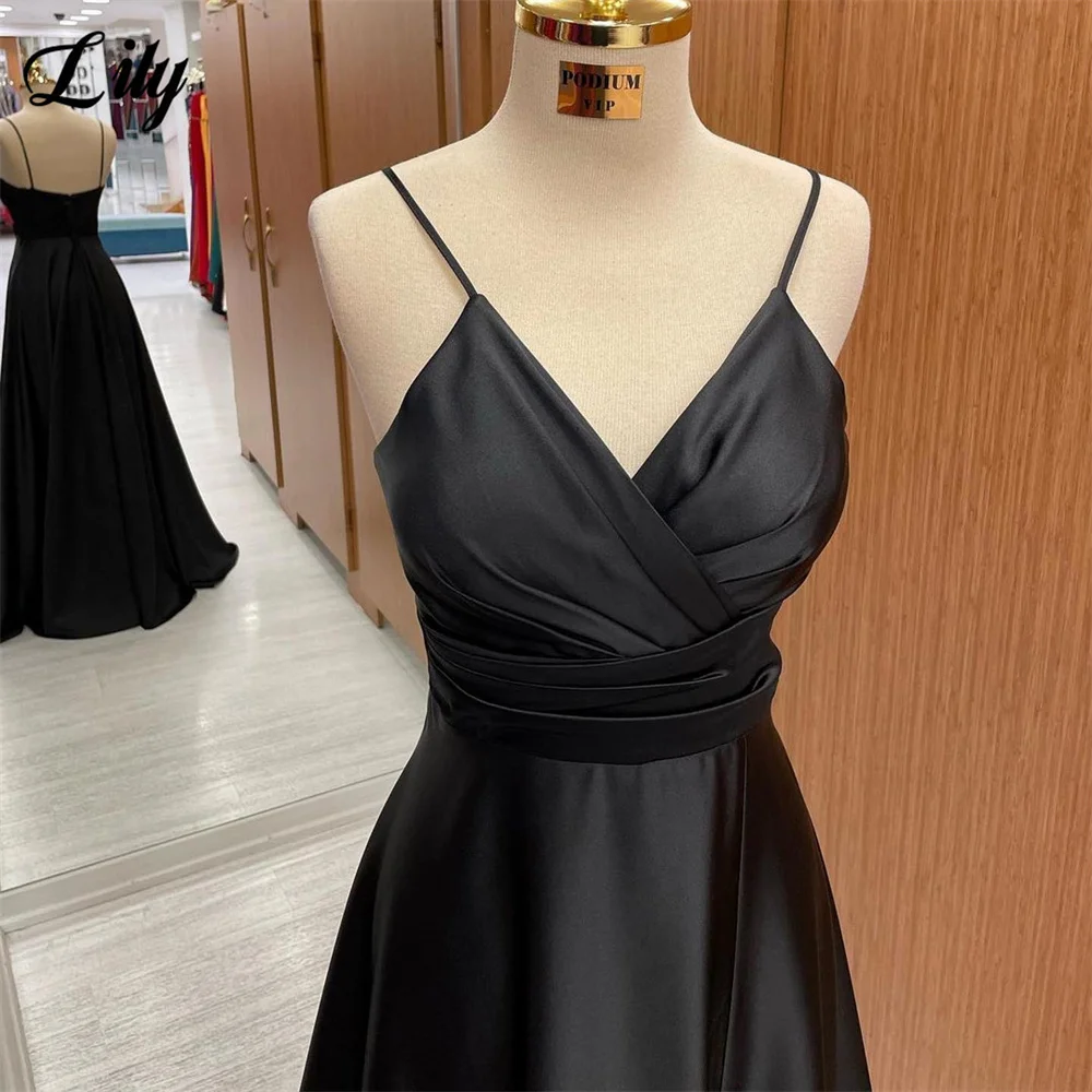 Lilie einfache schwarze Ballkleider Schatz Satin Abendkleider Spaghetti träger ärmellose Party kleid Falte a-Linie فستان س카رة