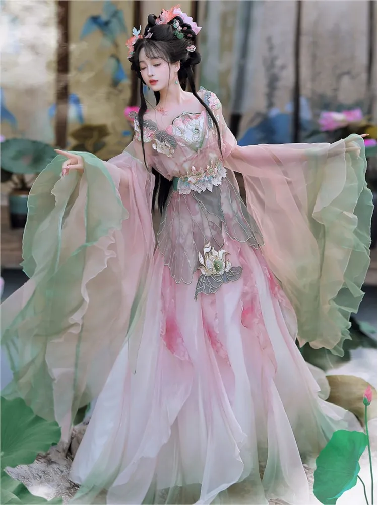 

A new style of large-sleeved Hanfu daily light luxury