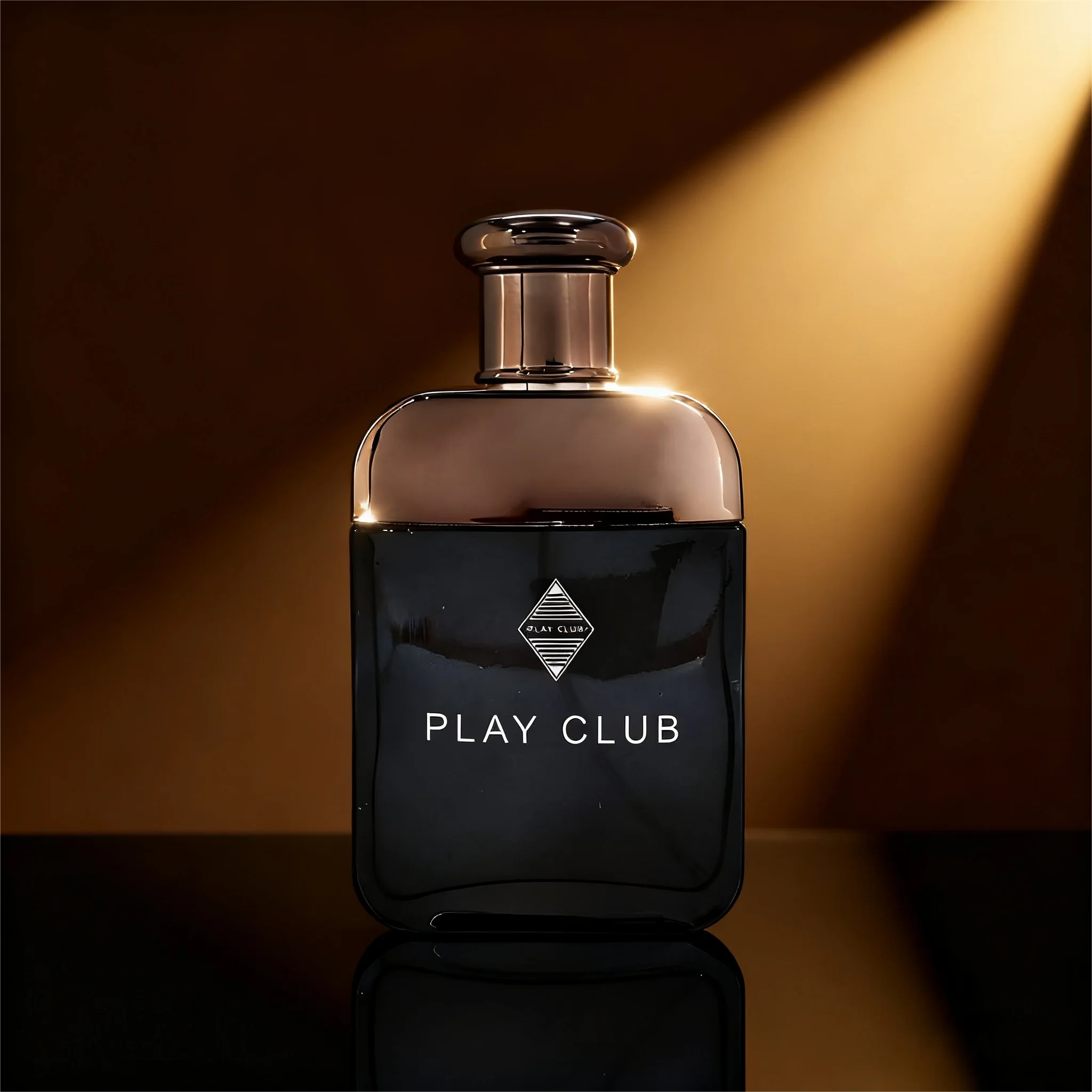 Perfume para Hombre PLAY CLUB, con Aroma Madero que Fusiona Notas de Plantas Aromáticas, Madera, Lavanda y Picante Suave, Ideal para Hombres que Buscan una Fragancia Elegante y Masculina para Noches de Fiesta