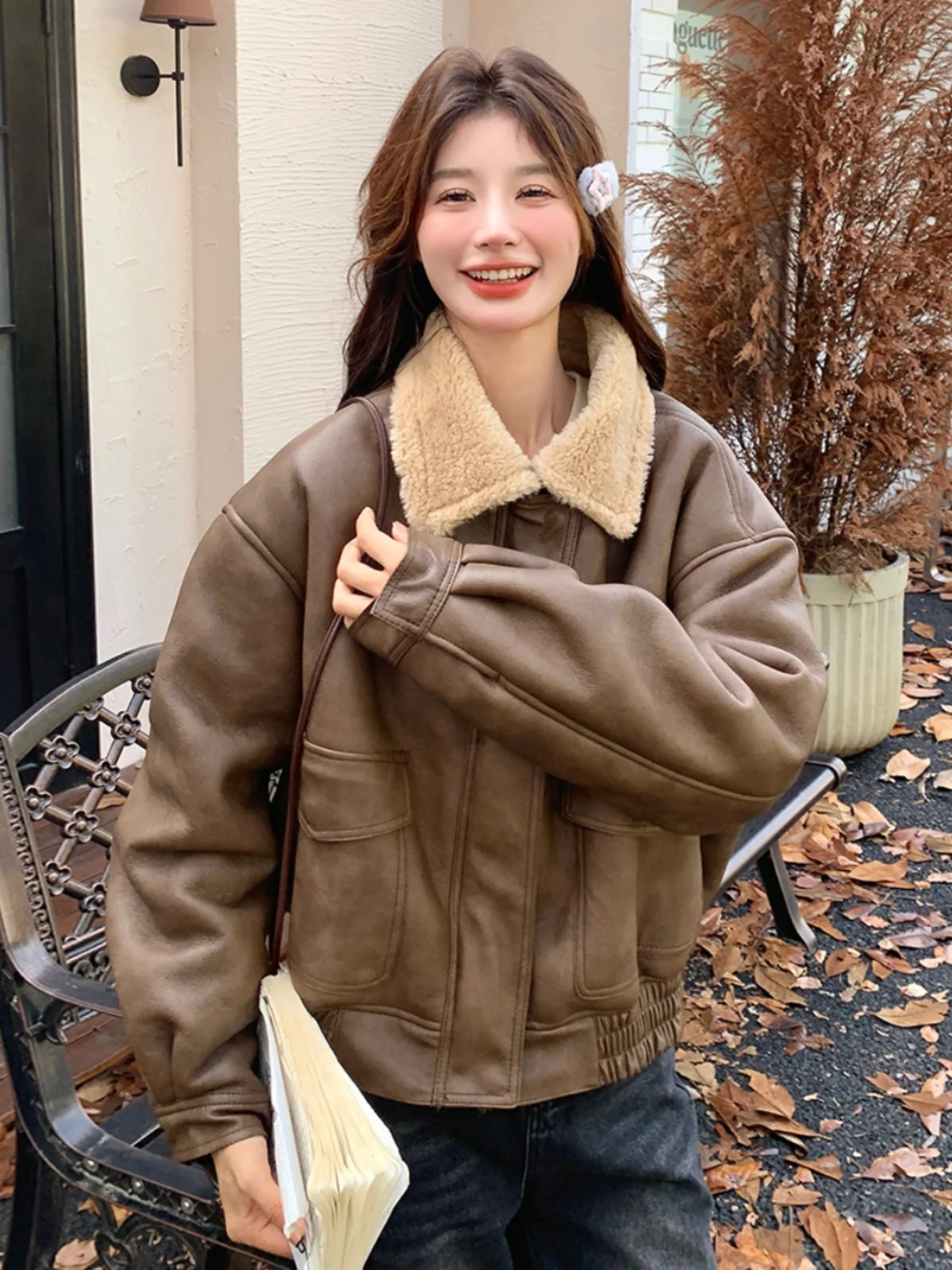 Cálido Thiened Piel marrón Jaet mujer invierno Fce forrado motocicleta Sle eepskin abrigo de cuero calle fresco dulce
