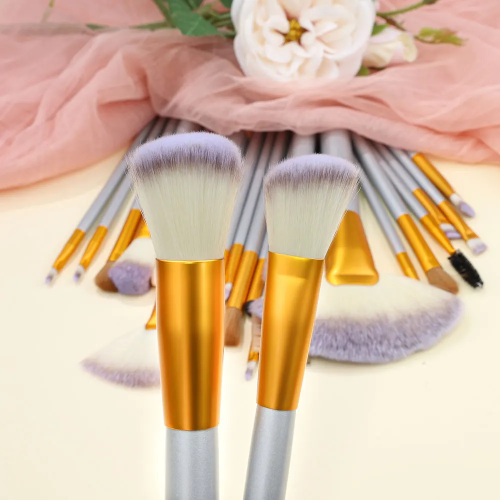 24PCS Set di pennelli per trucco Fondotinta Correttore in polvere Ombretto Pennello per fard Kabuki Miscelazione Strumento di bellezza cosmetica per il viso