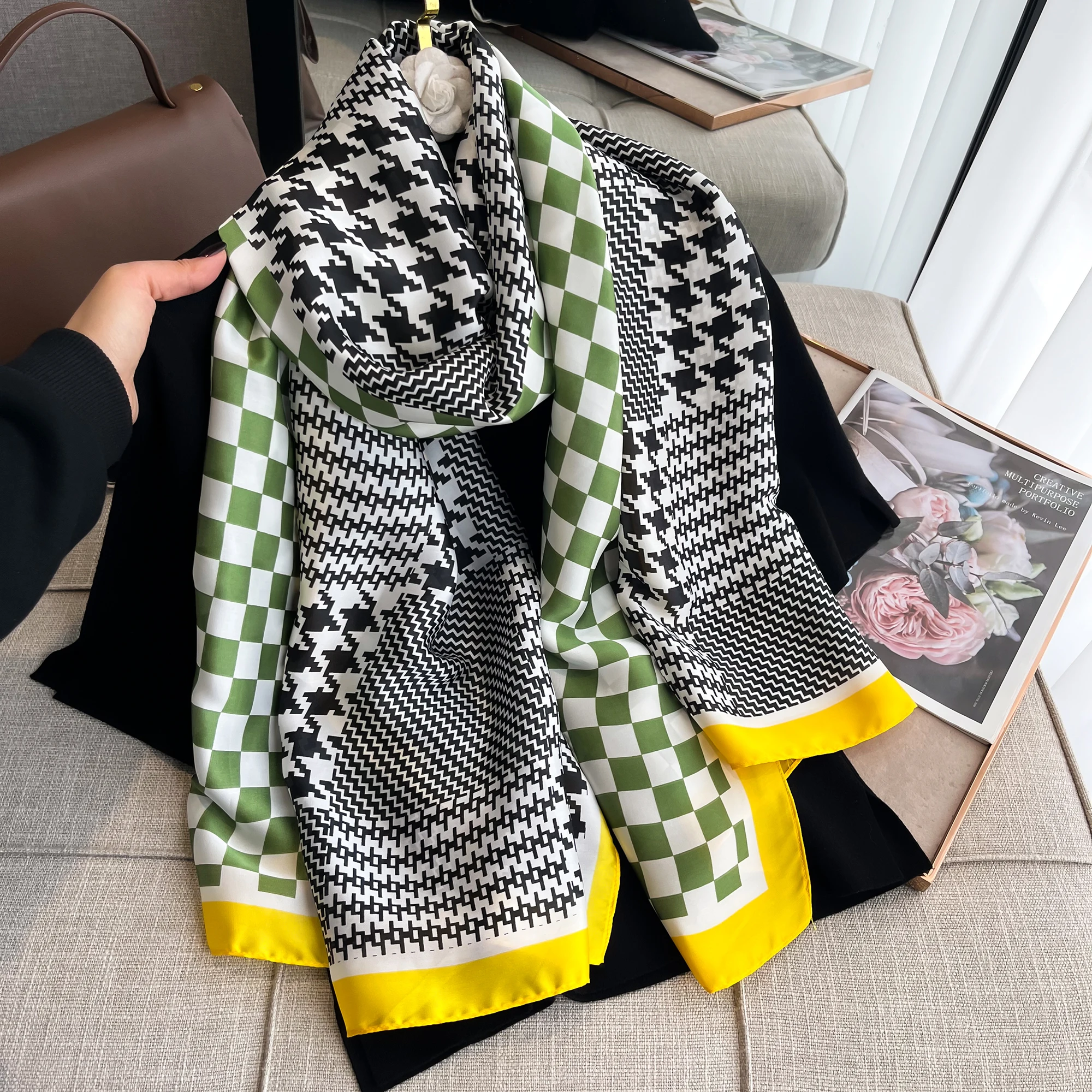 Spring Scarf Women\'s Luxury Design Scarf Silk Smooth Scarf Soft Muslim Headband Shawl Beach180*90cm 2024