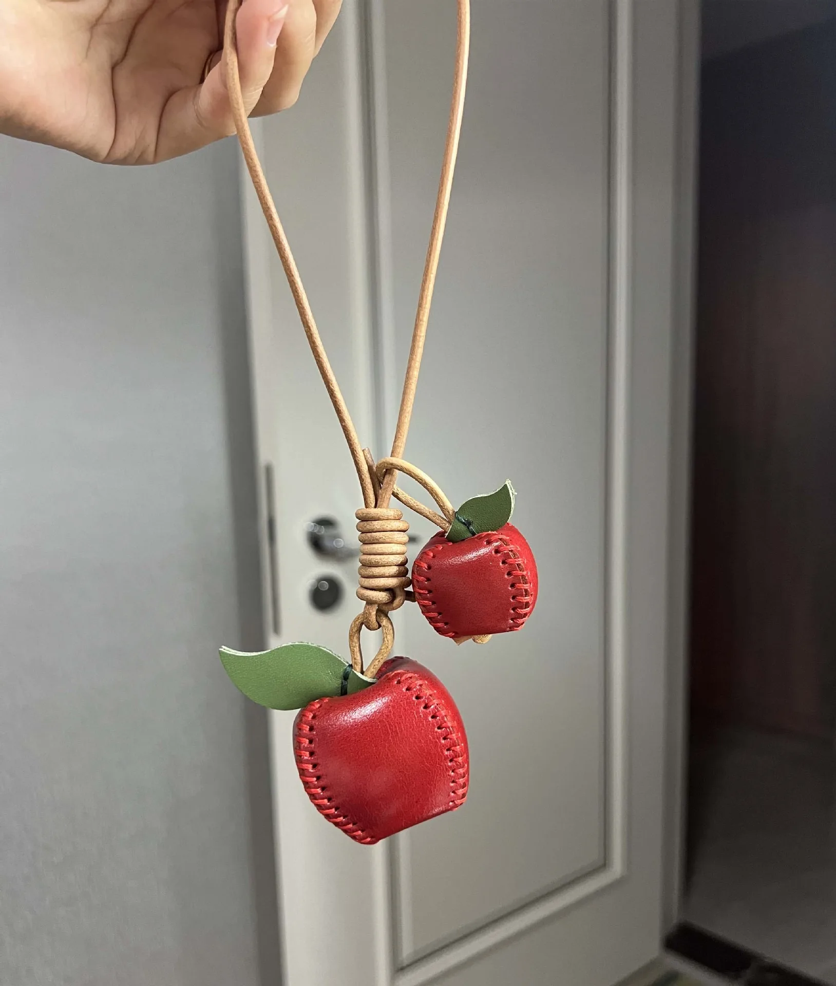 Handgefertigte Anhänger aus echtem Leder, geeignet für Taschen, Handtaschen, Rucksäcke, niedliche Ledertaschenanhänger, Obst-Schlüsselanhänger-Zubehör – Detail 18
