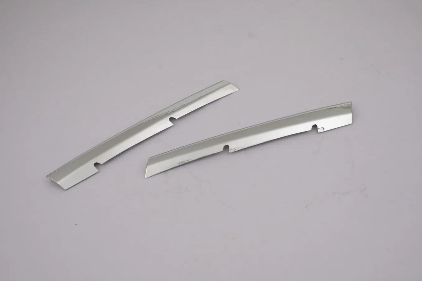 

Chrome Front Grille Trim for Cadillac SRX Best Value Car Parts