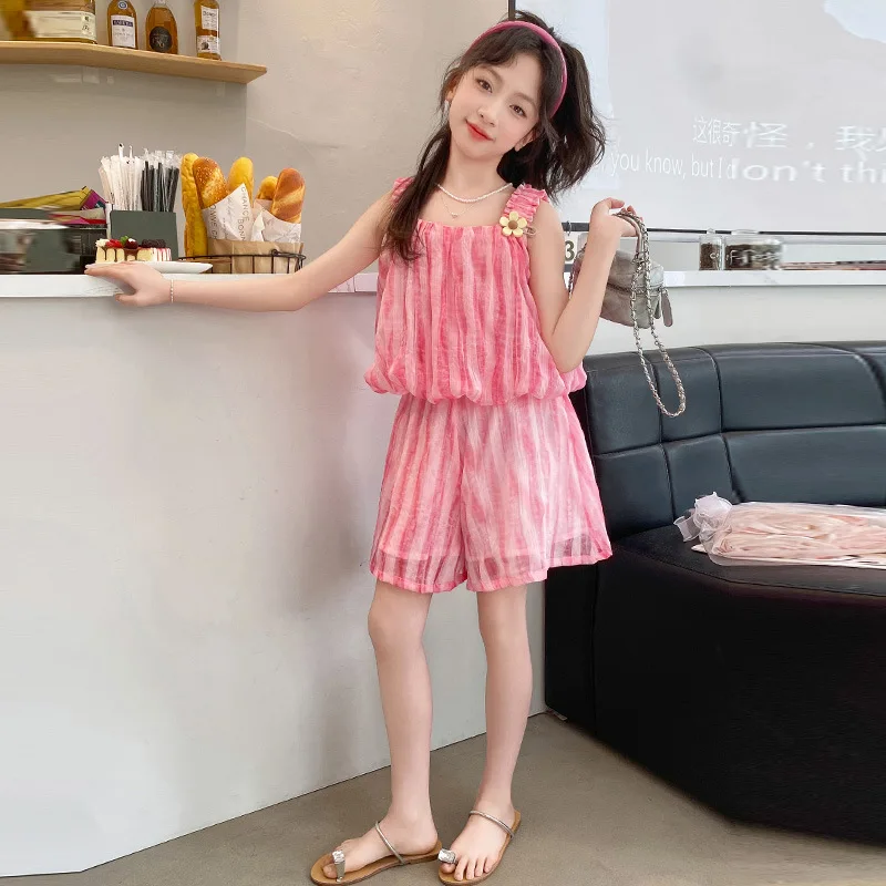 

Girls Summer Suit 2024 New Foreign Style Big Children Summer Dopamine-strap Top Shorts Children Two-piece Set Clothes Suits