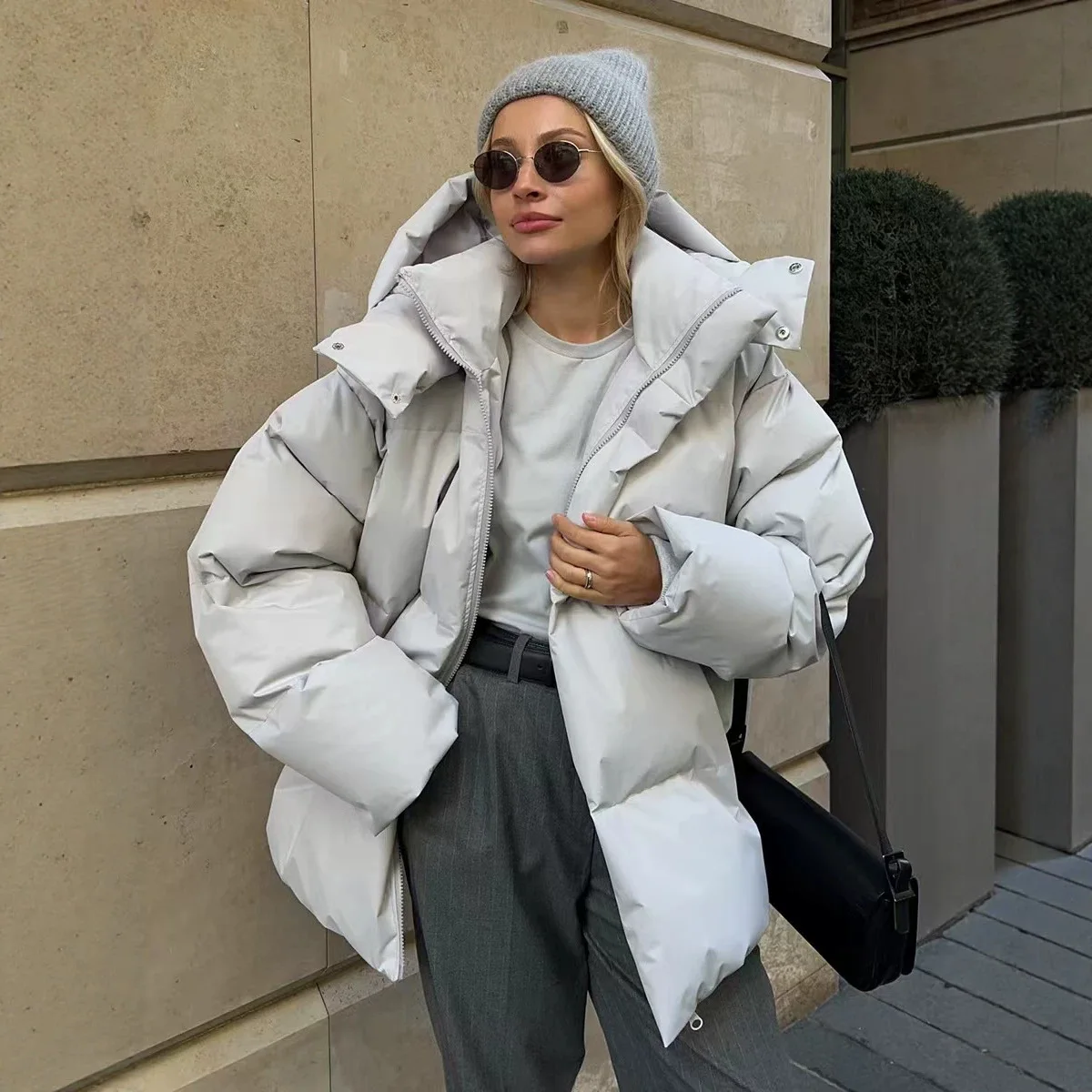 Winter 2025 New Fashion Best Seller Women's Solid Color Simple Basic Casual Trendy Loose Quilted Jackets Female Coats Parkas