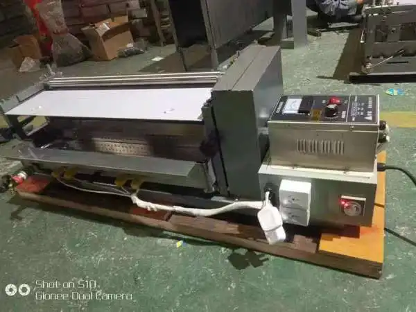 Heating Type Hot and Cold Dual-purpose 530mm Width (speed Adjustment) Glue Coating Machine
